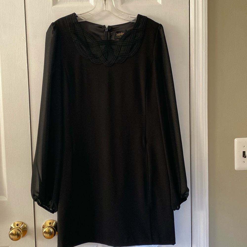 Black dress -Laundry by Shelli Segal